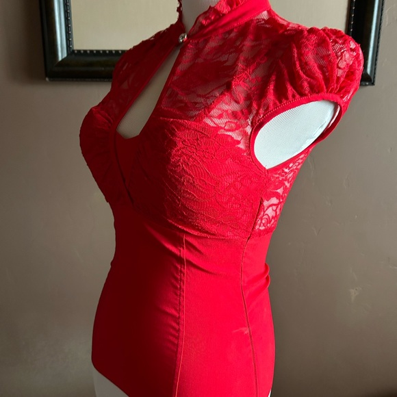 Red Lace Short Sleeve Top NWT - Picture 7 of 10